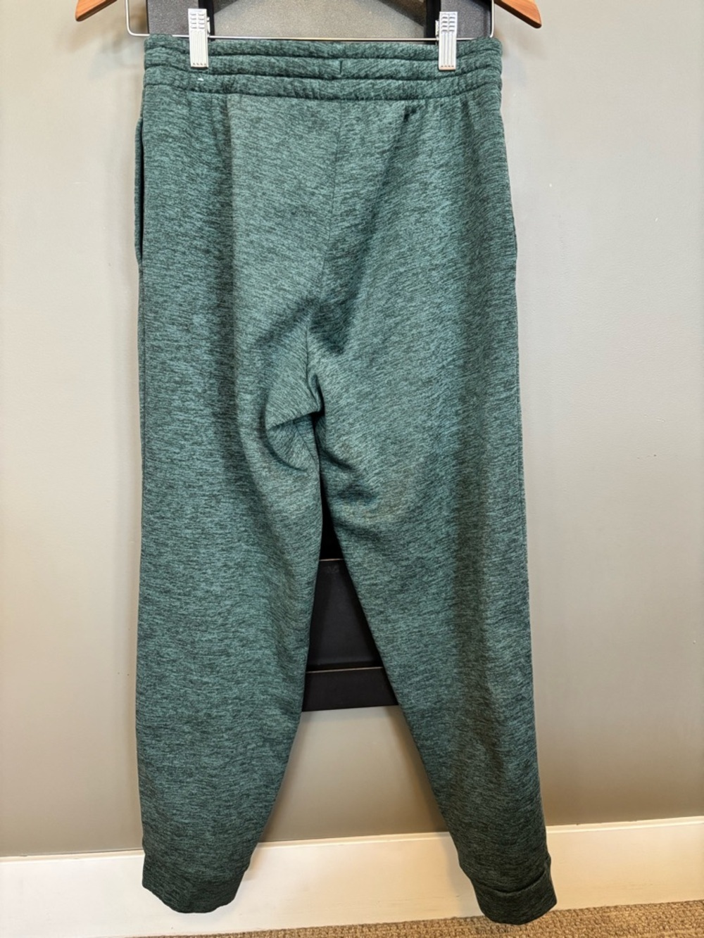 Nike Therma-FIT Sweatpants Boys XL Green Joggers Youth Athletic Pockets Cozy - Picture 4 of 8